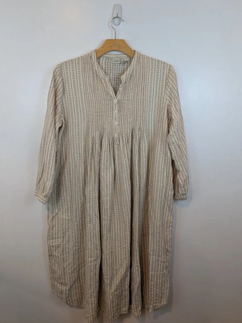 Vintage LL Bean Cream/Blue Nightgown, Sz XL